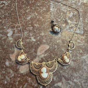 ANTIQUE VICTORIAN 10K GOLD SHELL CAMEO PENDANT NECKLACE & One Clip On Earring
